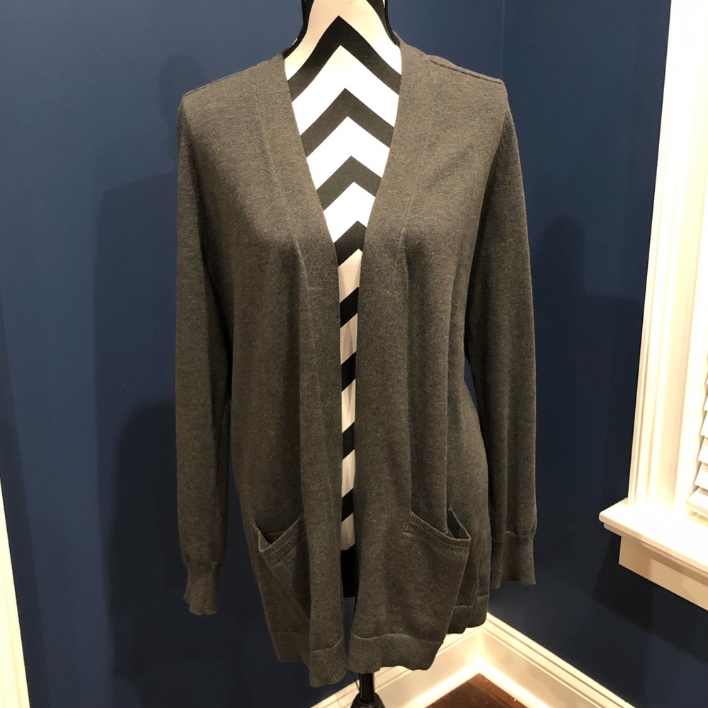 Women’s Cardigan With Pockets